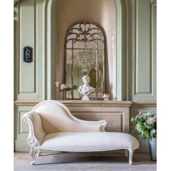 Luxurious French-style chaise longue Comfortable upholstered artistic chaise longue sofa with elegant solid wood back