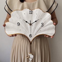 Leaf-shaped handmade elegant wall clock with swaying branch Luxury clock creative silent quartz wall clock