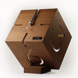 Japan import handmade wooden cube table clock modern, creative three-dimensional clock