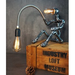 Decorative table lamp in retro style Creative loft-style plumber robot, table lamp, lamp gift, coffee bar decorative industrial lamp, eye protection creative water pipe robot