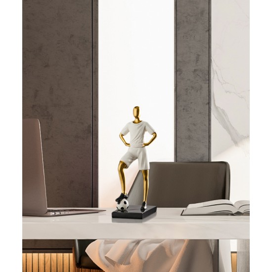 A beautiful decoration for a boys desk and bookshelves can also be used for work, office and living room