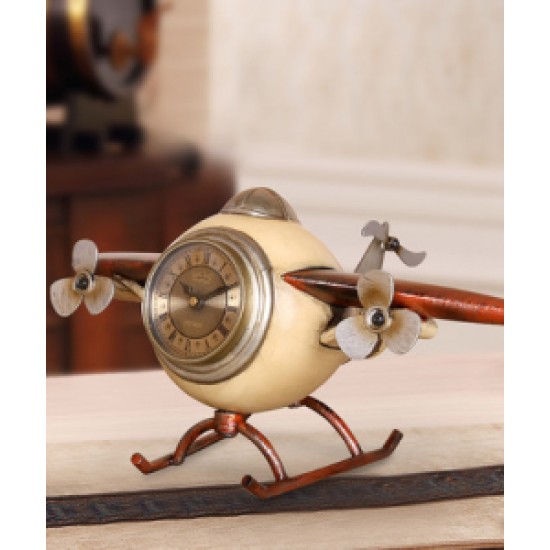 A nostalgic clock for the living room, office and study desk, ideal for a birthday gift choice
